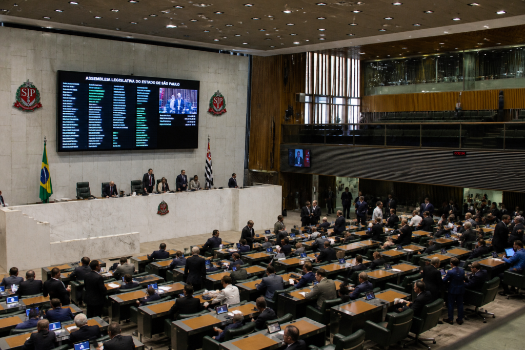 Governo de SP envia LDO 2027 à Alesp com previsão de R$ 371,4 bilhões em receita governo-de-sp-envia-ldo-2027-a-alesp-com-previsao-de-r$-371,4-bilhoes-em-receita