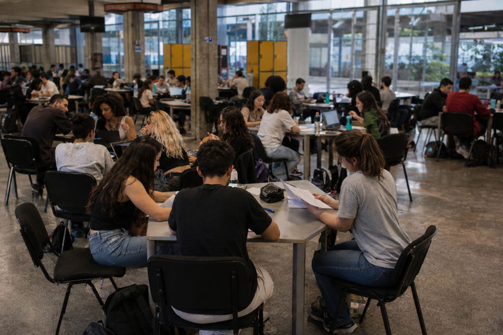 mec-debate-papel-do-enem-na-avaliacao-da-educacao-basica-no-brasil