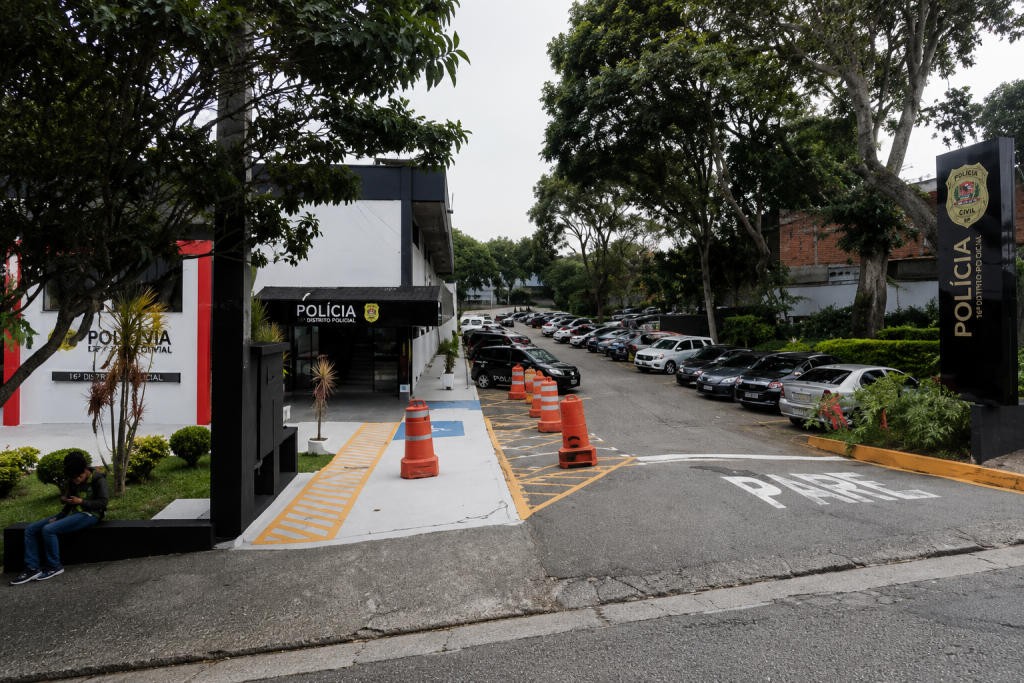 criminosos-invadem-residencia-e-fazem-familia-refem-na-zona-sul-de-sao-paulo;-dois-suspeitos-sao-presos