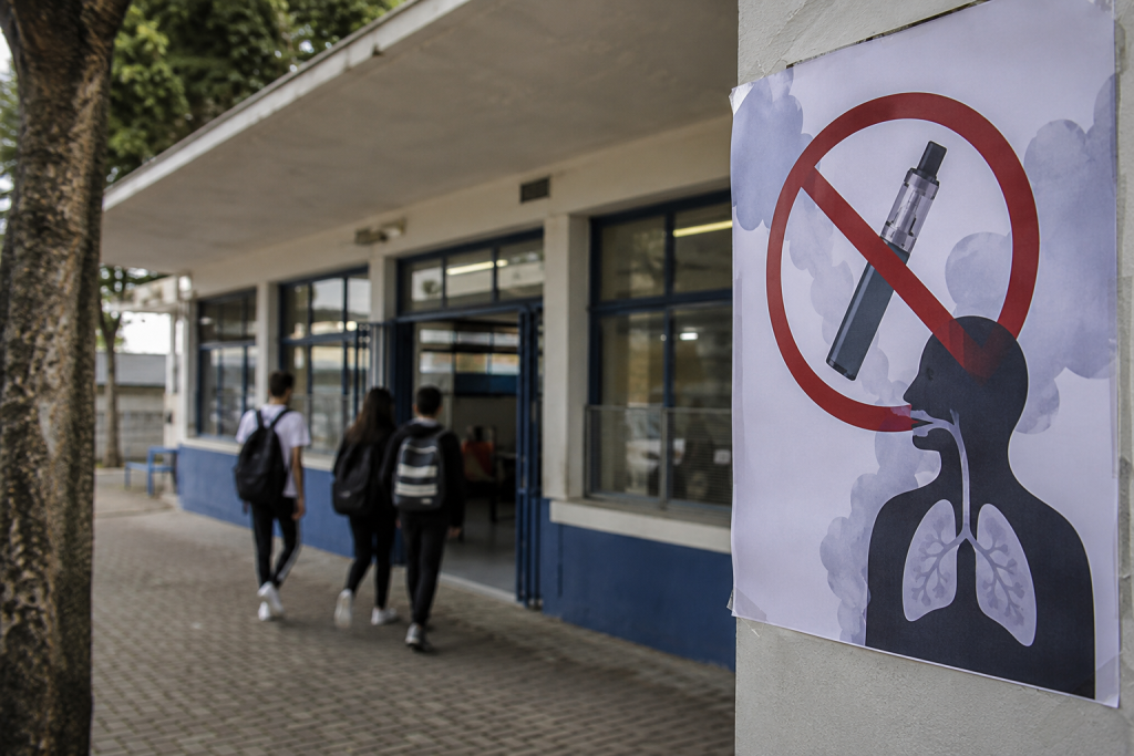 Cigarro eletrônico avança entre adolescentes e acende alerta em São Paulo cigarro-eletronico-avanca-entre-adolescentes-e-acende-alerta-em-sao-paulo