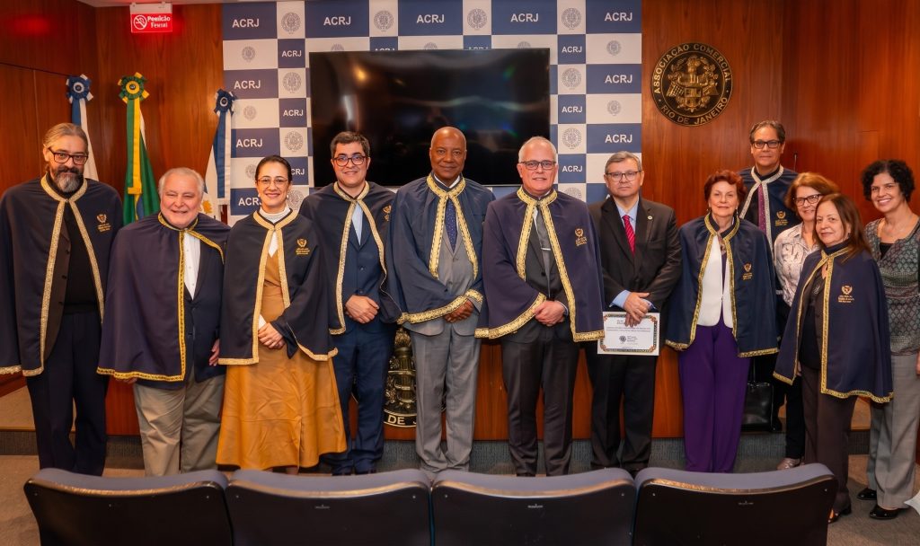 ACADEMIA NACIONAL DE ECONOMIA REALIZA CERIMÔNIA DE POSSE DA PRESIDÊNCIA E DIRETORIA DA GESTÃO 20262030 academia-nacional-de-economia-realiza-cerimonia-de-posse-da-presidencia-e-diretoria-da-gestao-20262030