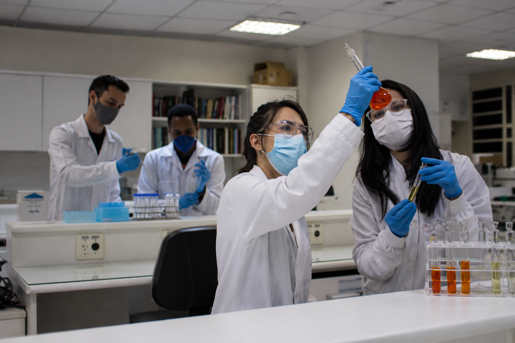 USP desenvolve nanotecnologia para tratar doenças de pele com mais precisão usp-desenvolve-nanotecnologia-para-tratar-doencas-de-pele-com-mais-precisao