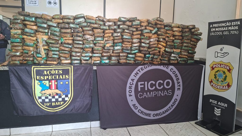 policia-militar-encontra-245-tijolos-de-pasta-base-de-cocaina-escondidos-em-colchoes