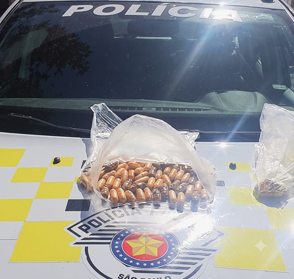 trafico-internacional-de-drogas-|-mais-de-1-kg-de-cocaina-apreendido