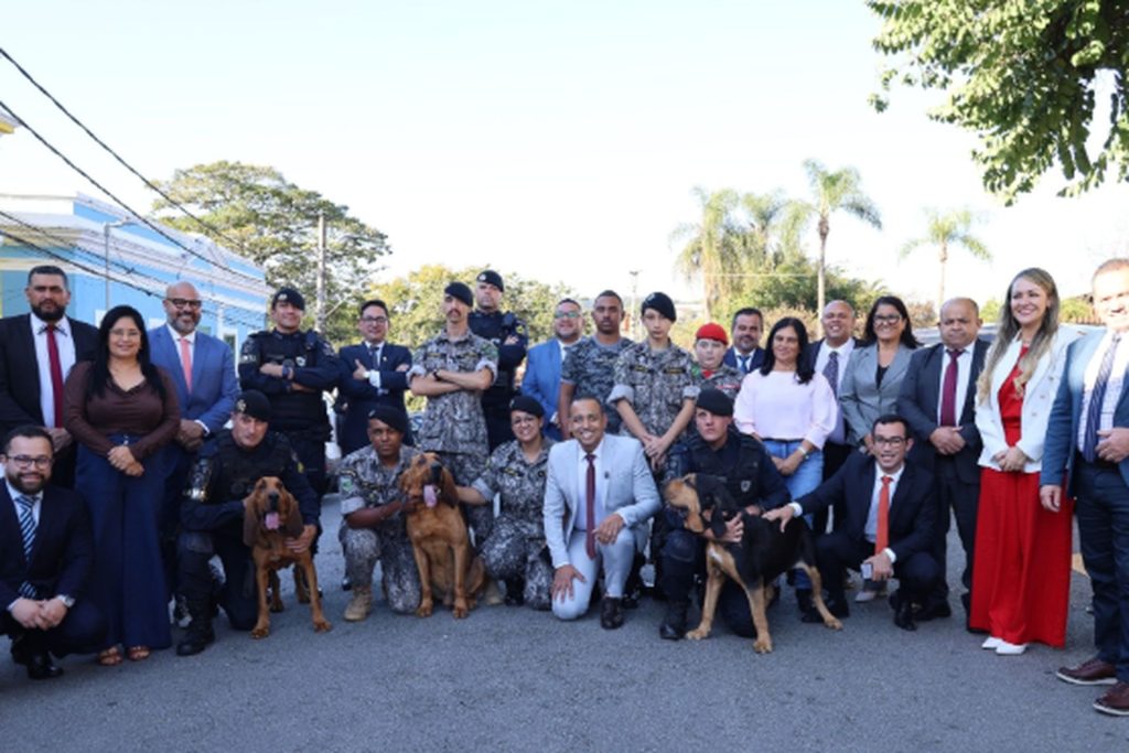 Câmara de Santana de Parnaíba vota projetos e homenagens na 20ª Sessão Ordinária camara-de-santana-de-parnaiba-vota-projetos-e-homenagens-na-20a-sessao-ordinaria
