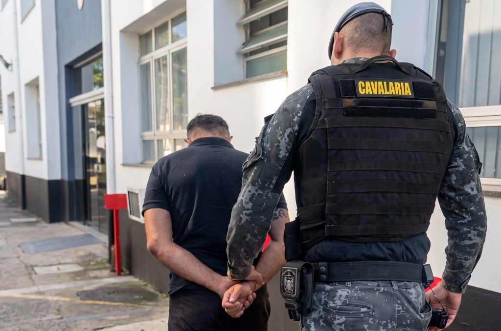 ESTELIONATÁRIO PROCURADO PELA JUSTIÇA É PRESO EM OPERAÇÃO DO CHOQUE NA BAIXADA SANTISTA estelionatario-procurado-pela-justica-e-preso-em-operacao-do-choque-na-baixada-santista